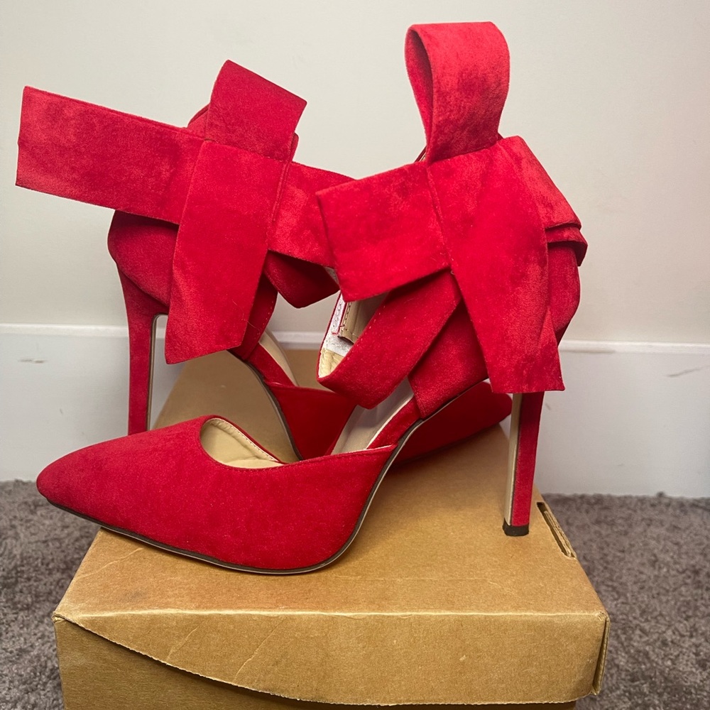 Stylish, Comfortable red heels